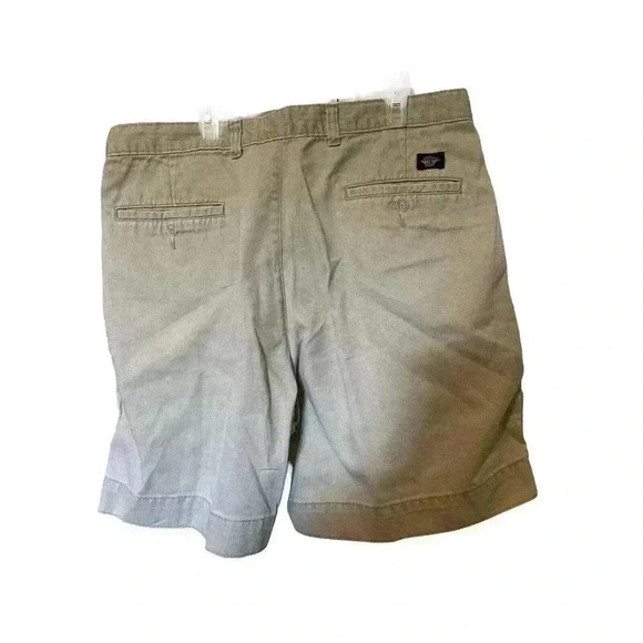 Men's Beige Pleated Shorts by Dockers, size 34 - Picture 2 of 3